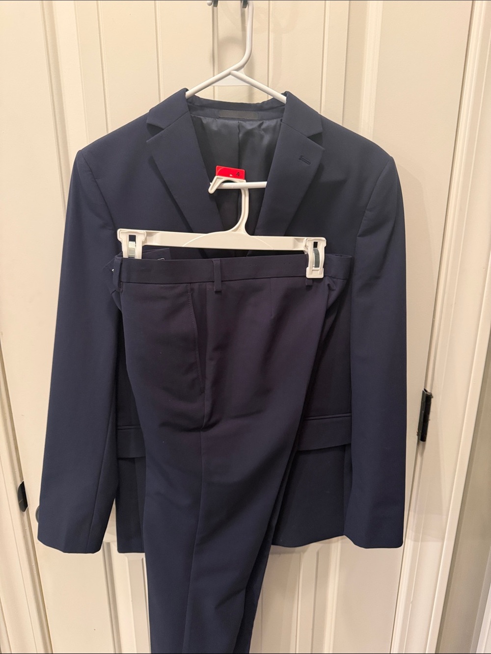 Kenneth Cole Navy Two-Piece Suit -Blazer & Trousers. Kids sz18. Worn once